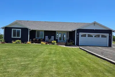 Image de Country retreat close to hiking trails, wineries, breweries & the mountains!