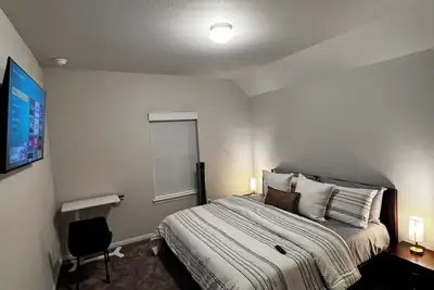 Image de Charming 3-bedroom house with WiFi & Ac in Cypress. Proximity to Grocery Stores.