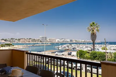 Image de Ref. Clota Mar:  Spacieux appartement avec vue mer, piscine et parking  a 150 mètres de la plage