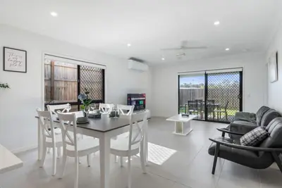 Image de Modern 4br Family Home in Quiet Ripley Location