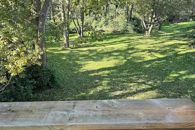 Image de Spacious 6-bedroom Swiss style chalet in with Hot-tub for 14 people.