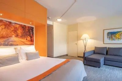 Image de Enjoy Forest Serenity in a Plush Room Near De Hoge Veluwe - 2 Units