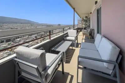 Image de Phaedrus Living: Apollo Skyview Penthouse