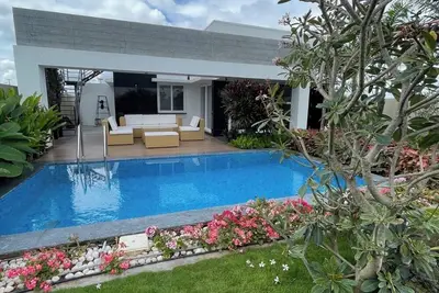Image de 2-bedroom villa with private pool and garden