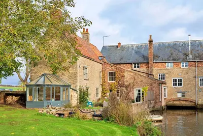 Image de Islip Mill House - Beautiful Riverside Home by Interhome