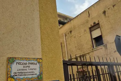 Image de Small Brazil Home 1 minute from metro stop and 5 minutes from the beach