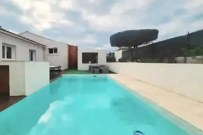 Image de Villa avec piscine au cœur des vignes