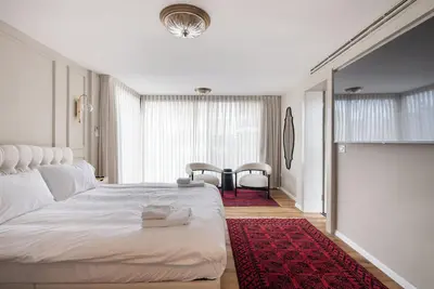 Image de Gizella-Luxury Penthouse Suite