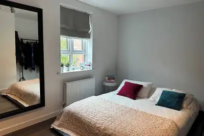 Image de 3-Bed Modern Town House Newbury Racecourse