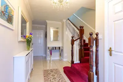 Image de Superb quality 8-bedroom detached residence in Galway City, Ireland.