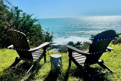 Image de Pelican Point -- Oceanfront Blufftop on 1 Acre, Hot Tub, Dog Friendly!