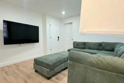 Image de 2-bedroom house in peaceful Newark with Ac, WiFi. Relax and unwind