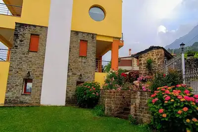 Image de Spacious 3-bedroom apartment with Ac, WiFi in marvelous Mantio