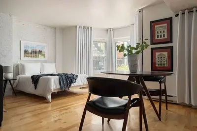 Image de Velvet & Stone Studio –Nestled in the Heart of Mtl