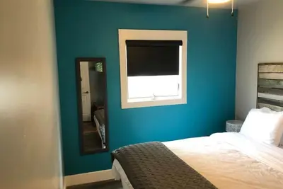 Image de 2br Room at Alexander’s Landing. Walk to Indiana Beach + Pool Access