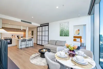 Image de West Side Place | Cbd 2 Bed w/ Pool+Sauna+Gym