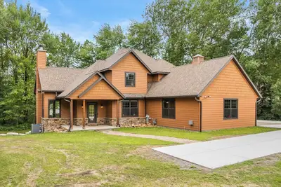 Image de Stunning Lake House on the shores of Lake DuBay