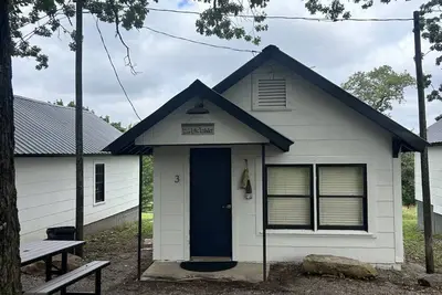 Image de Cookson Resort - Tenkiller Cabin #3