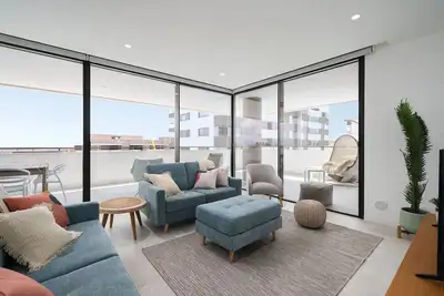 Image de BreNia Luxury 3 bedrooms Near Beach and Old Town