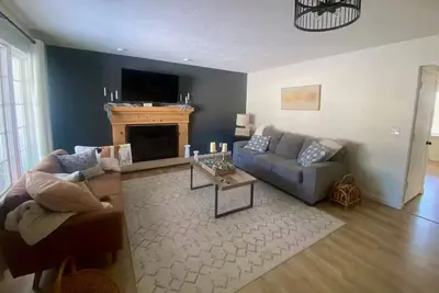 Image de Charming 2-bedroom house with Ac, WiFi in delightful Walnut Creek