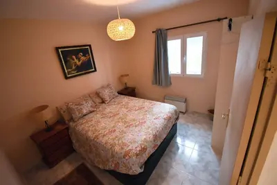 Image de Serenity Bow 3br 1ba balcony parking country children