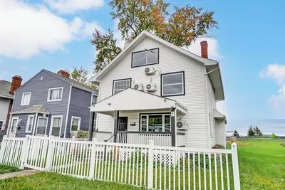 Image de Spacious 5-bedroom house in Central Columbus Fenced Backyard