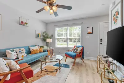 Image de Cozy 3br Home l Big Backyard l Pet-Friendly