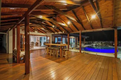 Image de Direct Beachfront Spacious 5-bedroom villa in beautiful Wonga Beach with Wifi