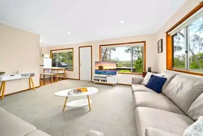 Image de Godfrey's Cottage - Comfortable Home, 3 Bedroom, Deck, Reverse Cycle A/C, Bbq