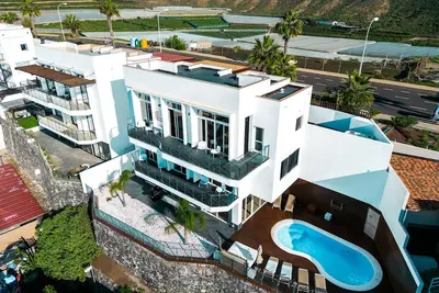 Image de Villa Black | Luxe | Heated pool | Jacuzzi