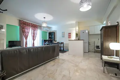 Image de Chic 2‑Bdrm Oasis in Pangrati by ΜΡS