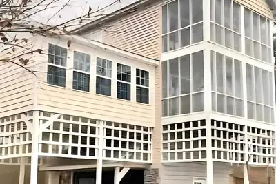 Image de House # 22 Rolling Tide Lake View