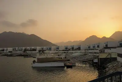 Image de Luxury 3br Villa with Majlis, Marina & Mountain View, Sleeps 9, Al Dana Villa