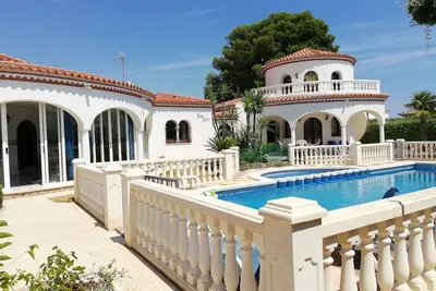 Image de Villa 'Paradise' avec piscine privée, Wi-Fi et climatisation