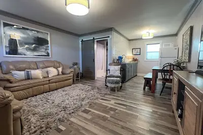 Image de Mark Twain Lake Cabin in the sought after Route J corridor