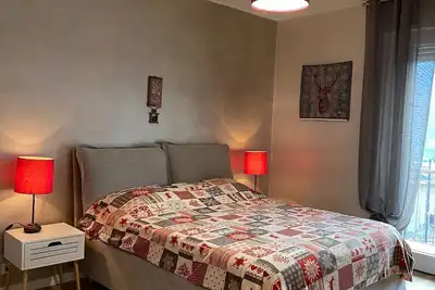 Image de Appartement 'Solange Saint Vincent' avec vue sur les montagnes et balcon