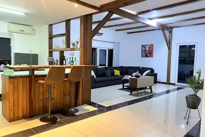 Image de Cozy House at Beach Road Takoradi. Minute to Beach!