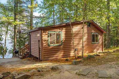 Image de Lakefront Cabin with Shared Dock (Pet-Friendly)