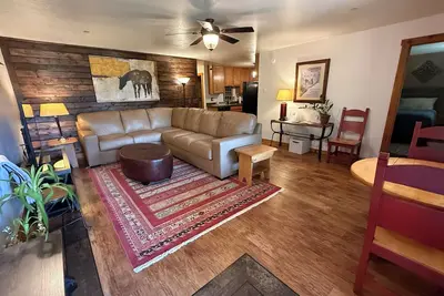 Image de Pet-Friendly Mountain Condo Near Grand Targhee & Jackson Hole - Sleeps 9