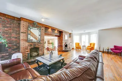 Image de 2 Mi to Dtwn Pittsburgh: Family-Friendly Townhome!