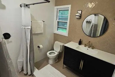 Image de The Grove House - New! Luxury Home- Lake Access!