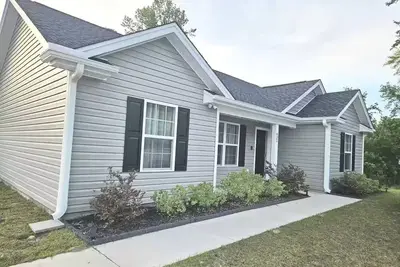 Loris Home: Beach & Beyond