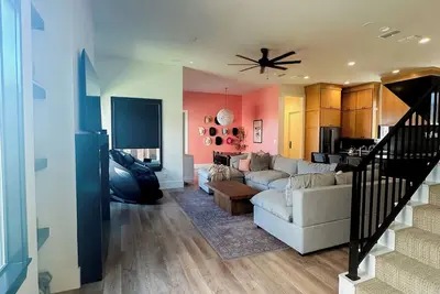 Image de Ttu Proximity : Eclectic Western 3 Bedroom House