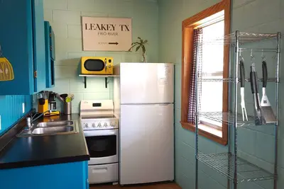 Image de Waterfront on the Frio River, Cozy Cabin, Prime Stargazing