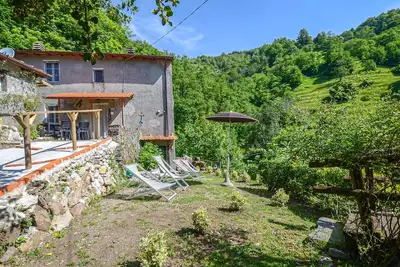 Image de Superbe maison à Stazzema avec WiFi