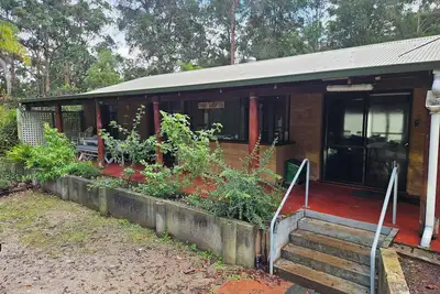 Image de Where the Home Feeling meet the outdoors your own Slice of heaven in the Forrest