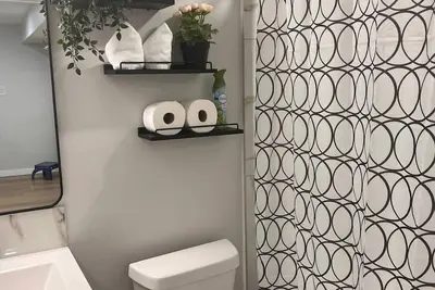 Image de Cozy and clean homestay basement suite in Chappelle community of Sw Edmonton