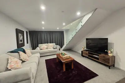 Image de Cosy 2br Wanaka Apartment – Roy’s Peak View, 10 minutes to Lakefront