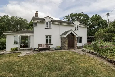 Image de Woods Cottage, pet friendly, with hot tub in Raglan