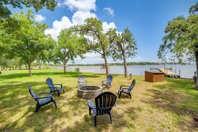 Image de Waterfront Cedar Creek Lake Gem: Near Marina!